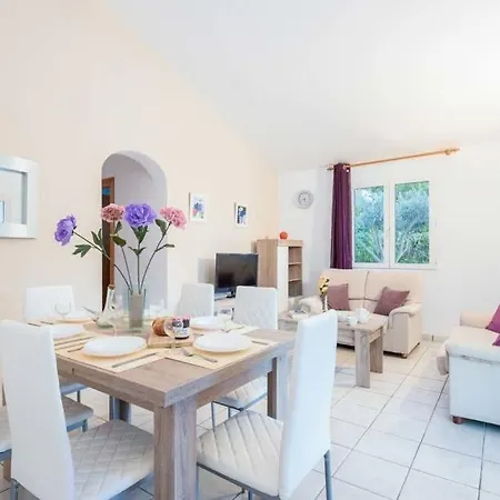 Villa Cap D'artrutx Sleeps 6 Pool Air Con Wifi